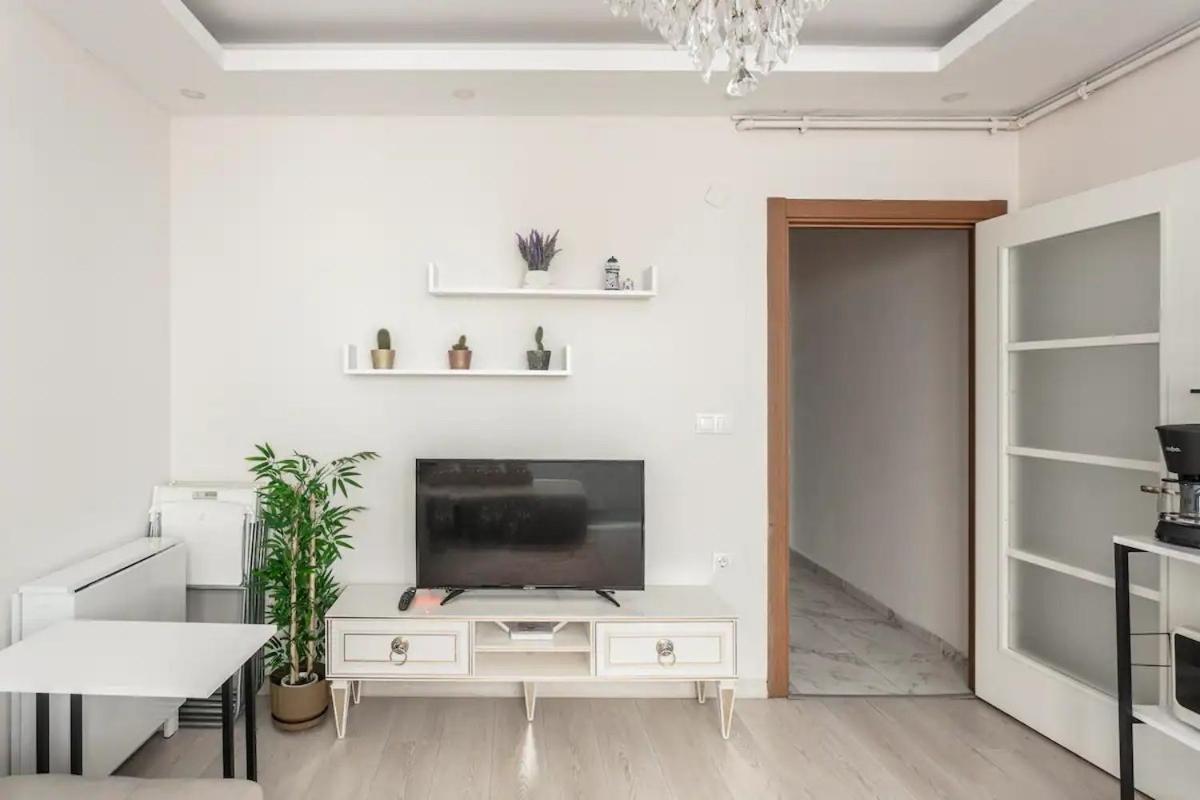 Istanbul'Un Merkezinde Cevahir Avm Karsisi 1+1 Yeni Ev Экстерьер фото